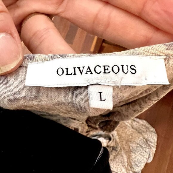 Olivaceous Tulip Hem Button up dress Size L - Picture 6 of 8